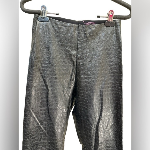 Commando Faux Leather Animal Legging in Croc - Picture 8 of 11